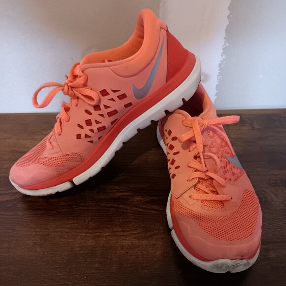 Nike Flex 2015 Run Coral Orange Running Shoes – Women’s Size 8 - Picture 1 of 8